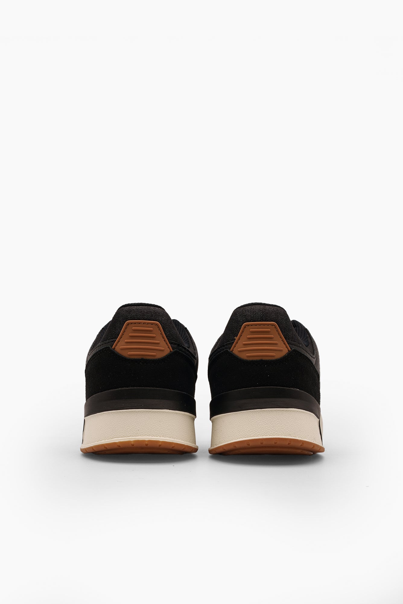 Black/Off White