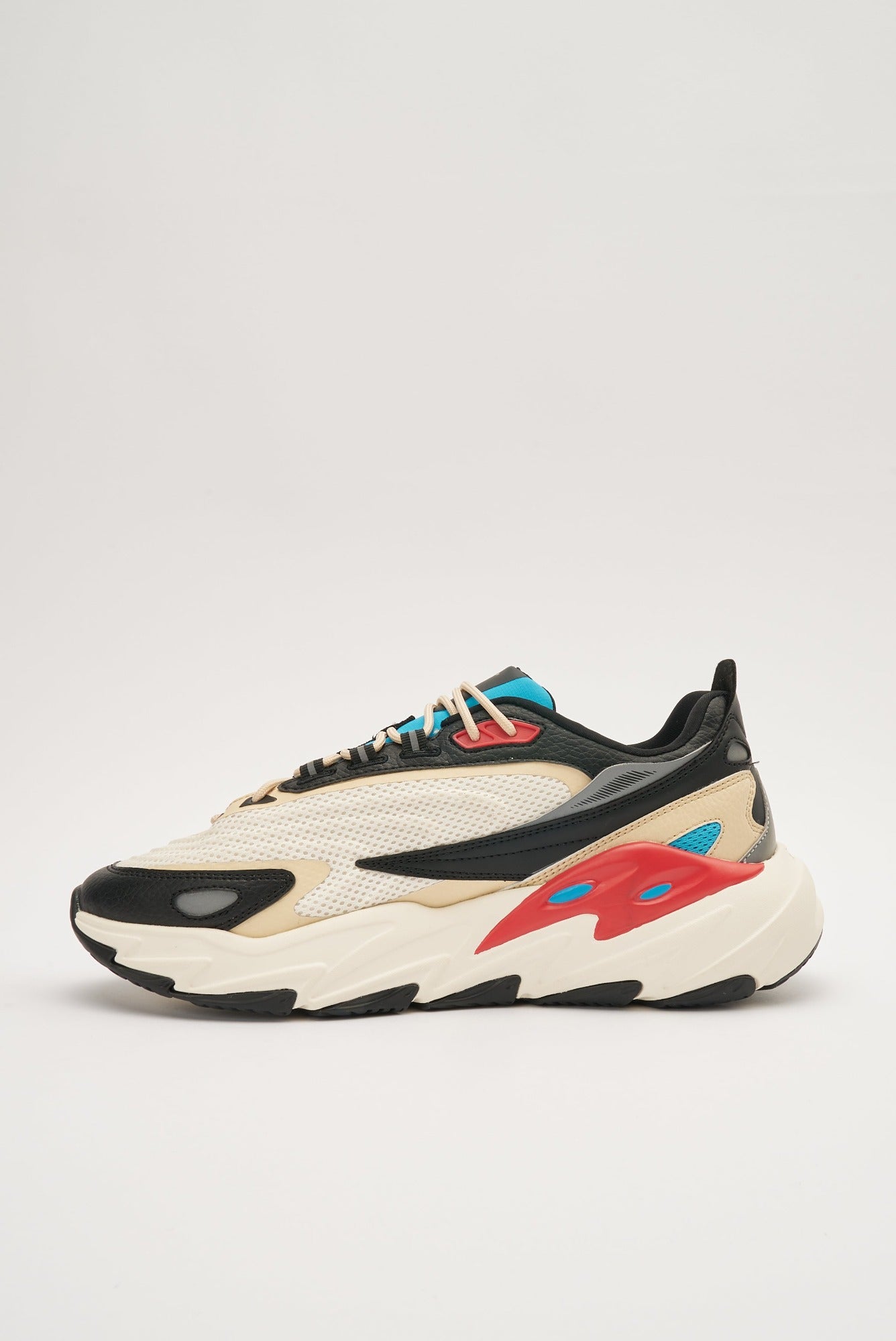 Yeezy cheap 700 fila